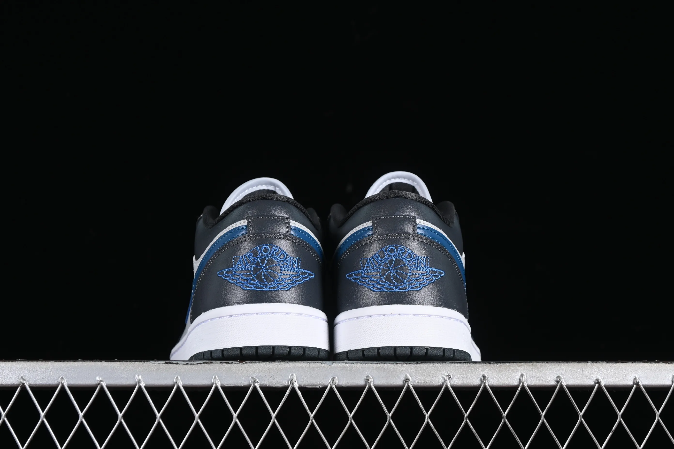 All categories Air Jordan Jordan series basketball shoes Air Jordan 1 Low G version pure original Air Jordan 1 Low AJ1 Joe 1 black gray blue hook low-top cultural basketball shoes DC0774-040